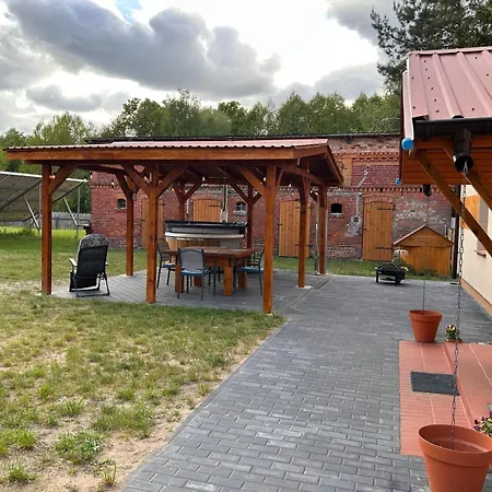 Dom Nad Jeziorem Trzy Tonie *