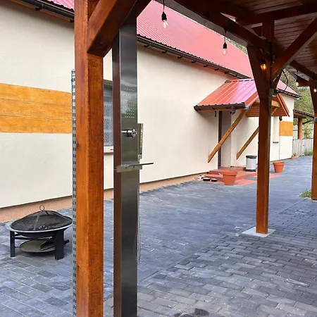 Dom Nad Jeziorem Trzy Tonie Silna Nowa