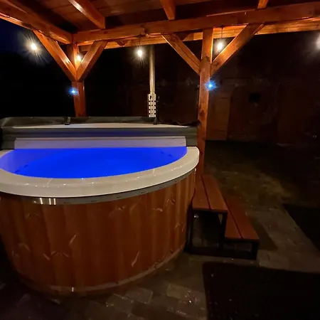 Apartment Dom Nad Jeziorem Trzy Tonie