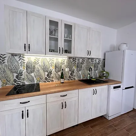 Dom Nad Jeziorem Trzy Tonie * Silna Nowa