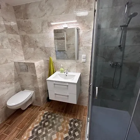 Dom Nad Jeziorem Trzy Tonie Silna Nowa