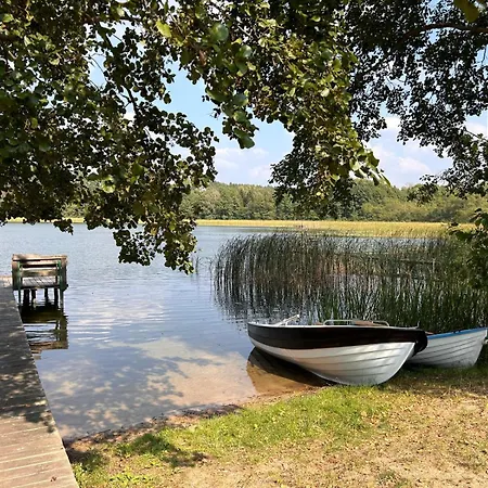 Dom Nad Jeziorem Trzy Tonie