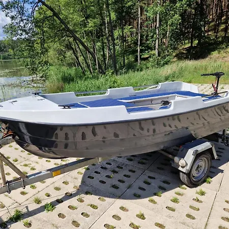 Apartment Dom Nad Jeziorem Trzy Tonie *