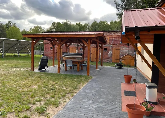 Dom Nad Jeziorem Trzy Tonie *