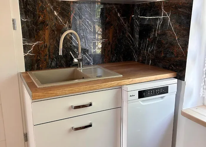 Dom Nad Jeziorem Trzy Tonie Silna Nowa